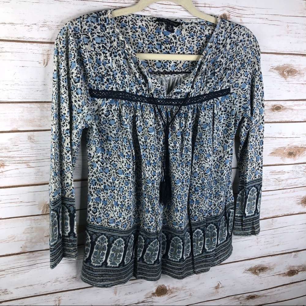 Lucky Brand floral 3/4 sleeve tassels vneck top - Picture 2 of 8